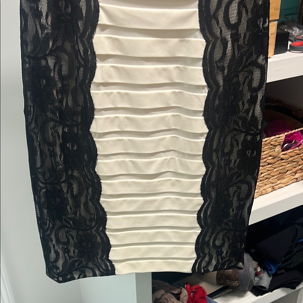 Cache Black and White Pleated Ruched Sheath Midi Dress - Picture 4 of 7